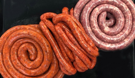 Saucisses et salade de haricots estivale