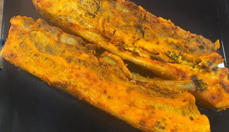 Poitrine de porc confite, écrasée de pommes de terre aux olives